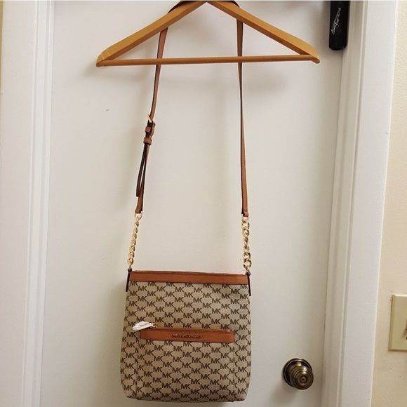 NWT AUTHENTIC  MK real leather crossbody bag - Picture 1 of 7